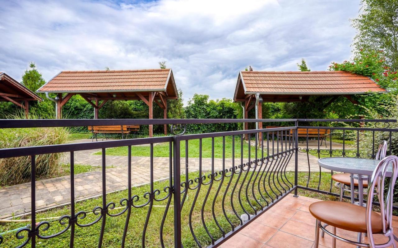 Apartmany Karmon Park Veľký Meder 외부 사진