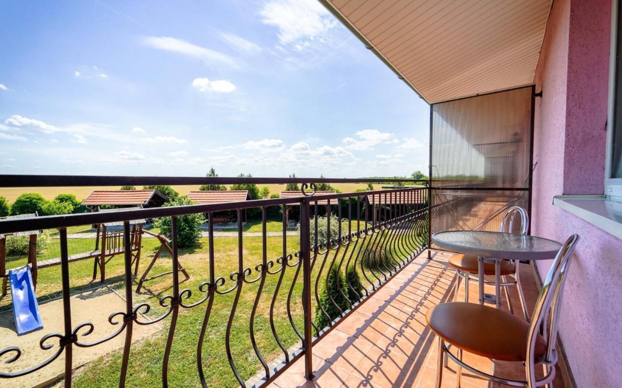 Apartmany Karmon Park Veľký Meder 외부 사진